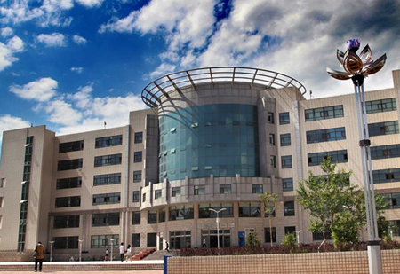 <ucollege class='u-self' data-code='10386'>青海大学</ucollege>.png