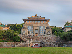 武汉大学