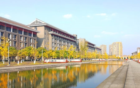 <ucollege class='u-self' data-code='10031'>四川大学</ucollege>.jpg