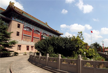 <ucollege class='u-self' data-code='10329'>上海体育大学</ucollege>.png