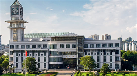 <ucollege class='u-self' data-code='10085'>中南财经政法大学</ucollege>.png