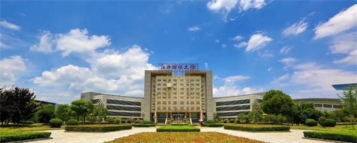 <ucollege class='u-self' data-code='10162'>江西财经大学</ucollege>.webp.jpg