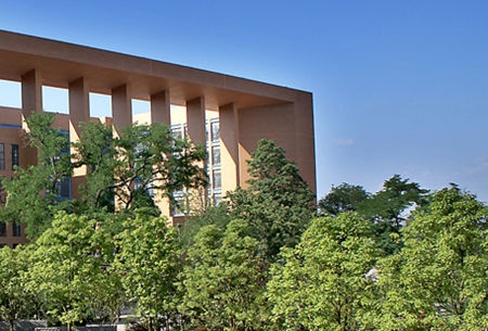 <ucollege class='u-self' data-code='10639'>贵阳学院</ucollege>.jpg