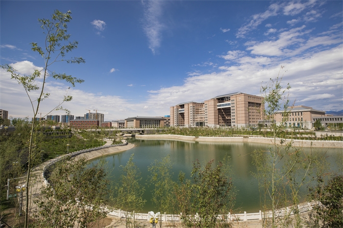 <ucollege class='u-self' data-code='10346'>新疆医科大学</ucollege>.jpg