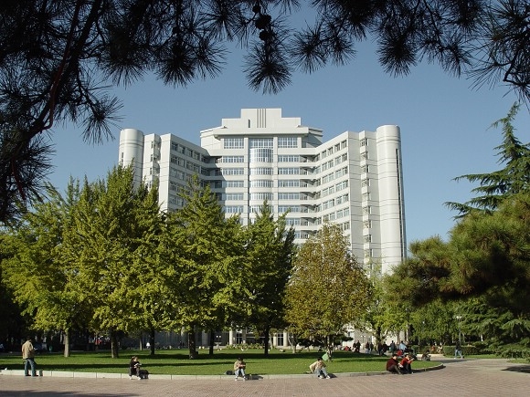 <ucollege class='u-self' data-code='10049'>北京理工大学</ucollege>2.jpg