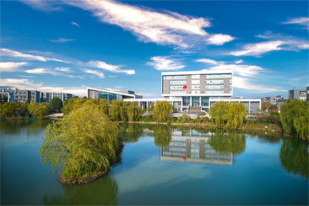 <ucollege class='u-self' data-code='10188'>中国药科大学</ucollege>.png