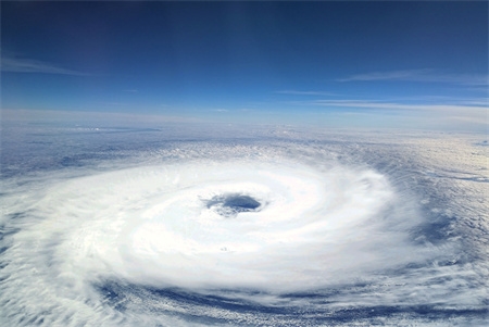 摄图网_500621627_空间站看台风（企业商用）.jpg