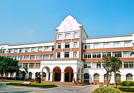 <ucollege class='u-self' data-code='10038'>厦门大学</ucollege>.png