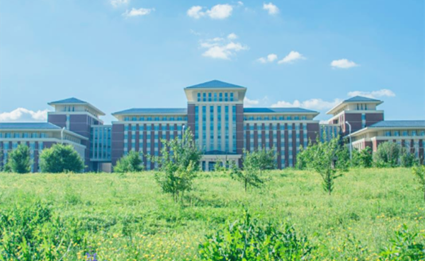 <ucollege class='u-self' data-code='10032'>吉林大学</ucollege>3.png