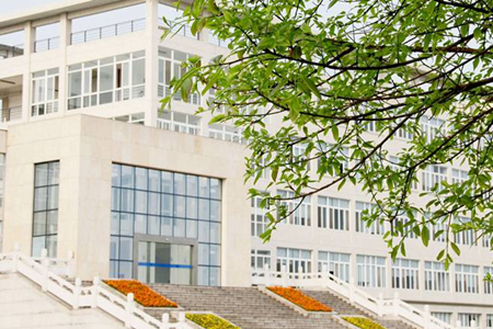 <ucollege class='u-self' data-code='10031'>四川大学</ucollege>锦江学院.png