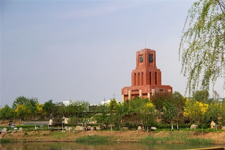 <ucollege class='u-self' data-code='10136'>河北工业大学</ucollege>2.jpg